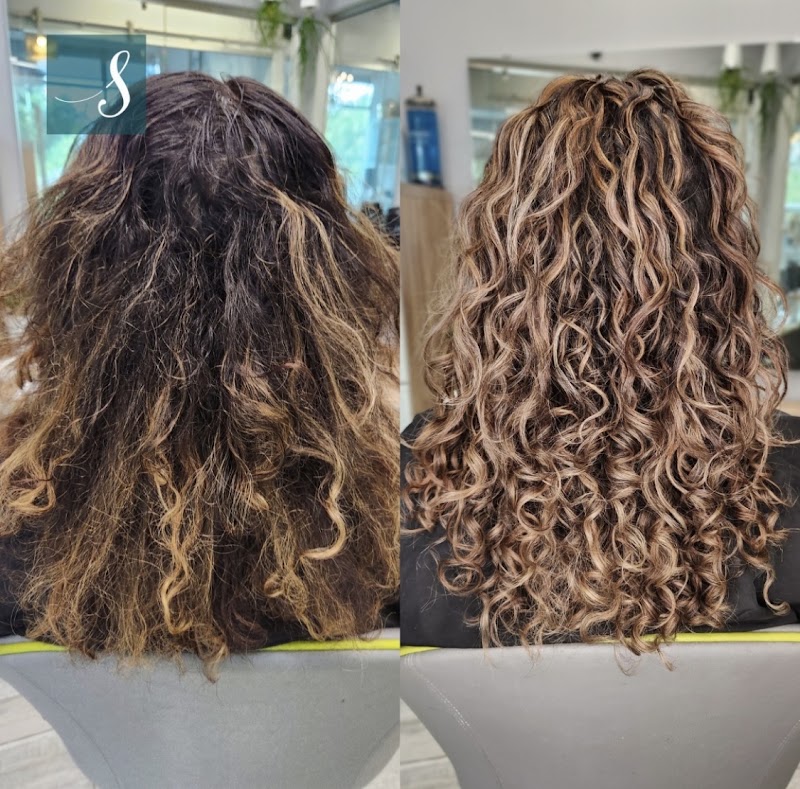 Sondriel Curly Hair Stylist