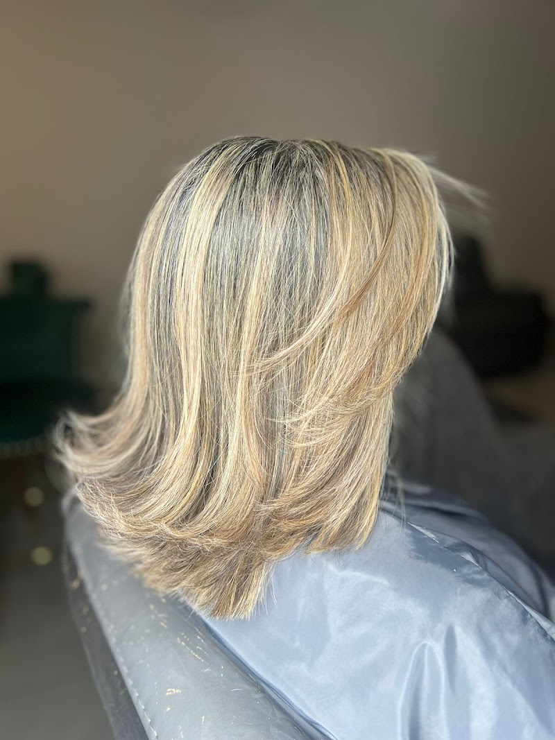 Richard Pacheco Salon