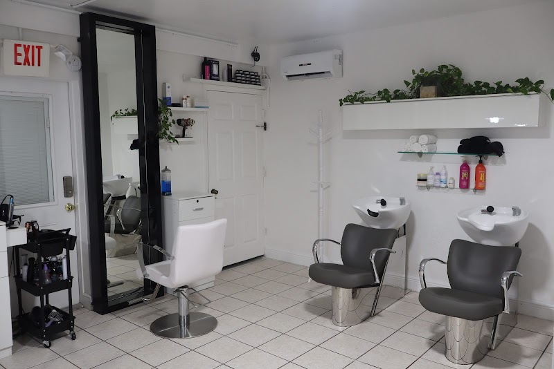 Lucky Lady Beauty Salon