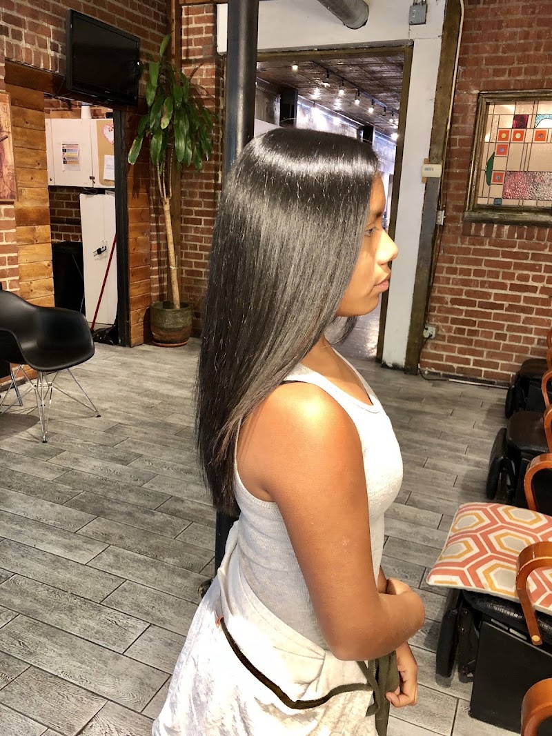 Dej Salon