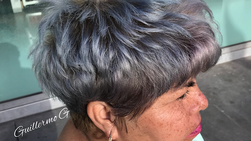 Pelos Place Hair Salon