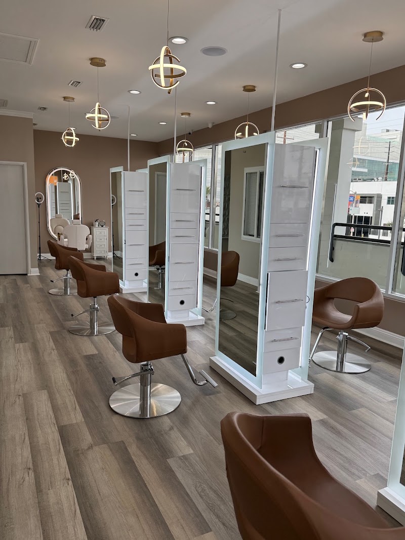 GLOSS & GLAM Hair Salon & Head Spa ✂