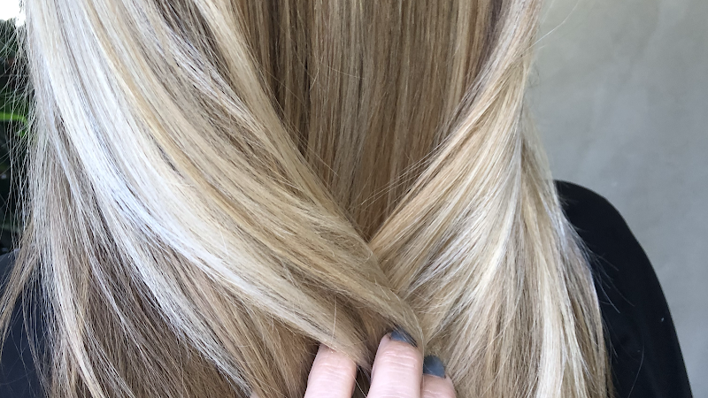 Randt Salon