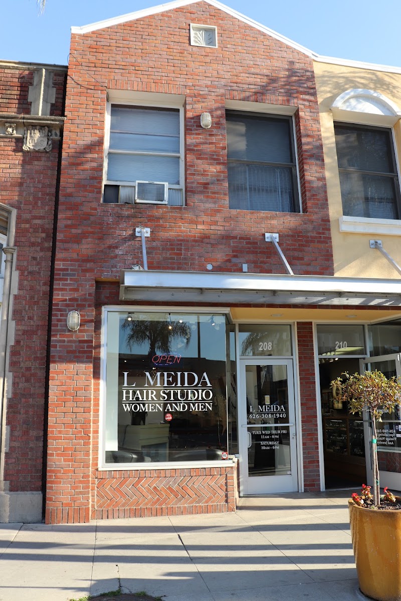 L'Meida A Salon