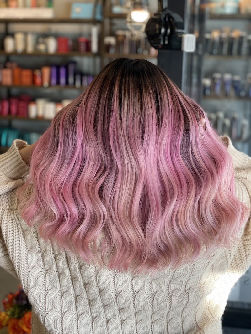 Avant-Garde Salon & Spa