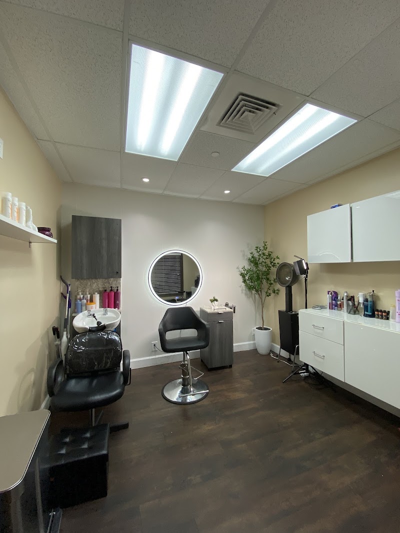 Salons by JC Hollywood